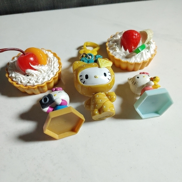 Hello kitty toys & dessert toys cute kawaii lot - Picture 2 of 2